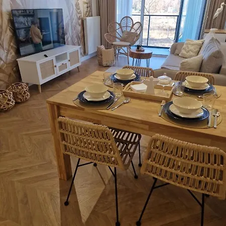 Διαμέρισμα Odnowa Z Widokiem Na Morze, Basen I Jacuzzi *